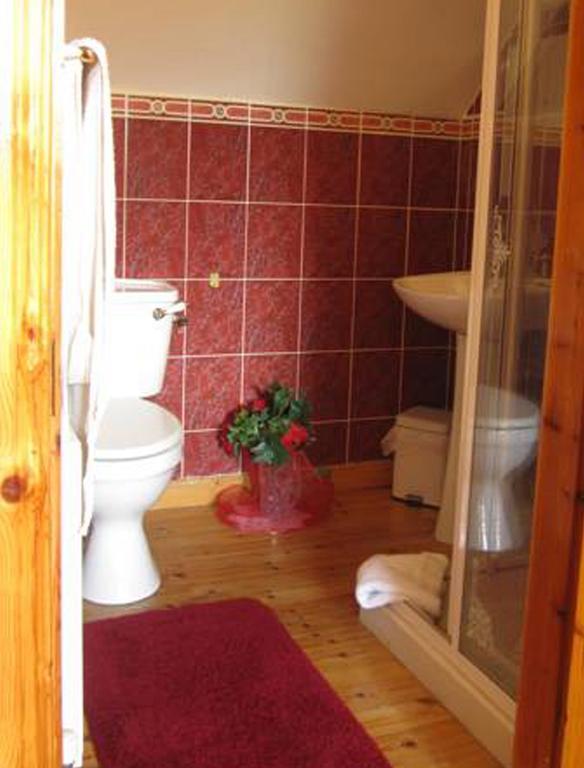 Derghaven B&B, Hostel & Self Catering Scarriff  Ruang foto