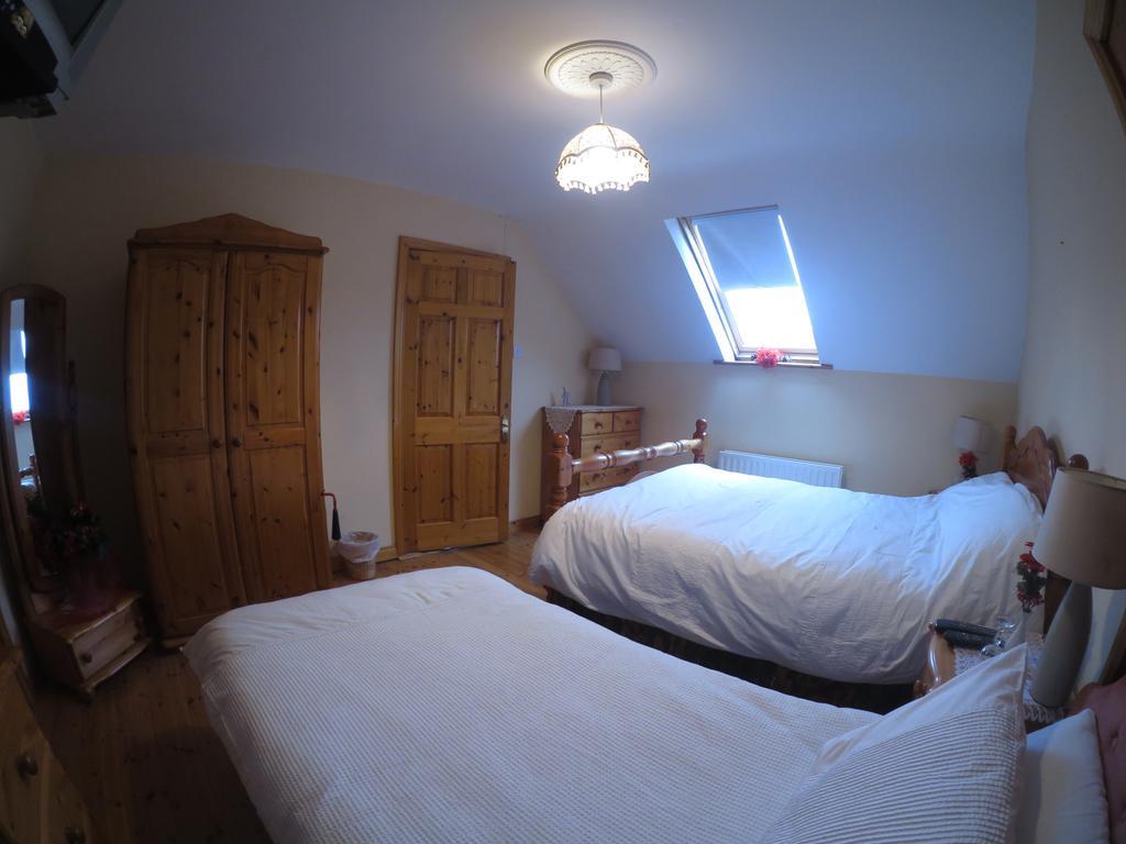 Derghaven B&B, Hostel & Self Catering Scarriff  Ruang foto